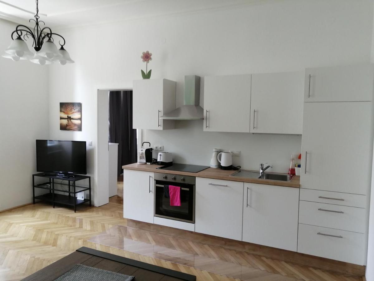 Near Yppenplatz & Brunnenmarkt Apartment *